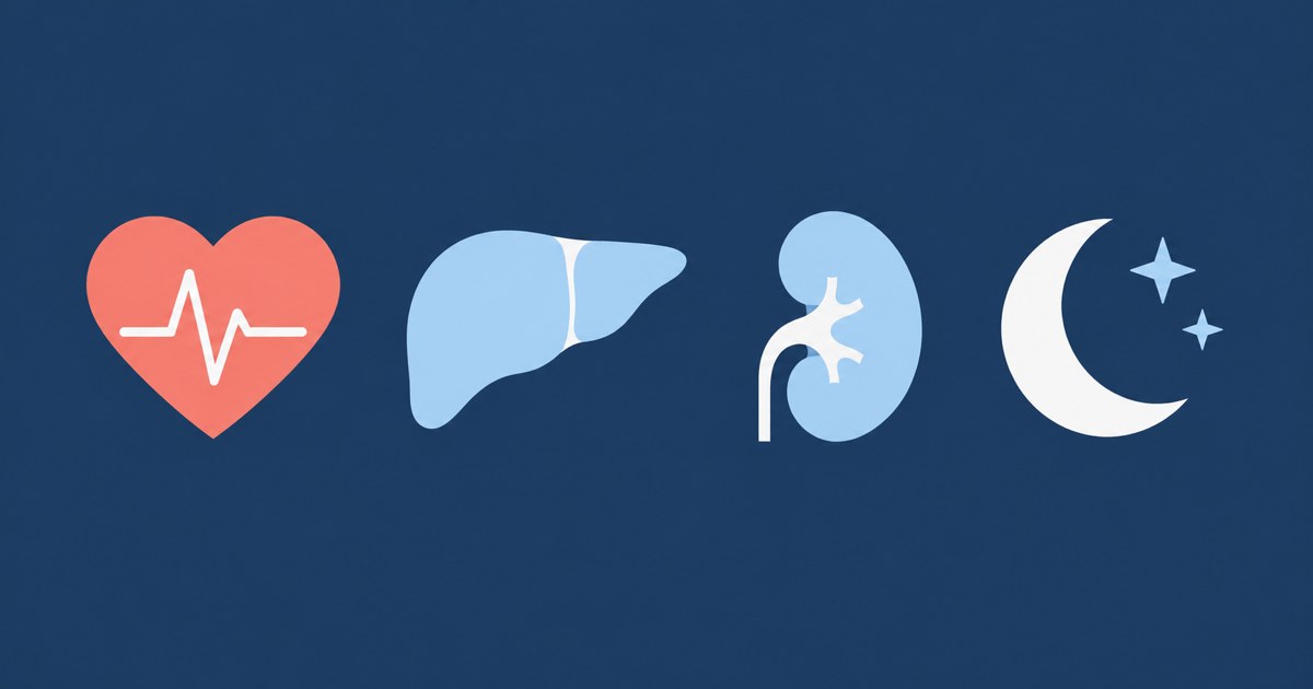 Ilustração plana em fundo azul-marinho com 4 ícones simples em linha: um coração, um fígado, um rim e uma lua crescente.