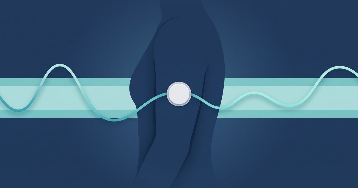 Ilustração editorial em tons de azul-marinho mostrando um sensor circular de monitoramento de glicose aplicado na parte de trás do braço, com uma linha contínua de glicose ao fundo.