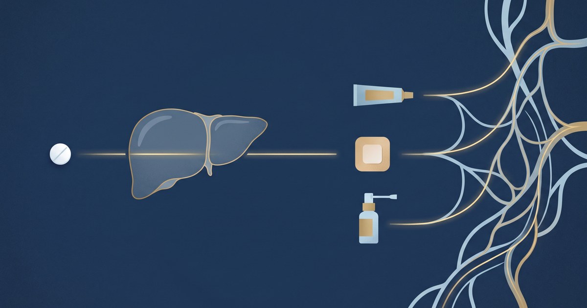 Ilustração editorial sóbria em tons de azul-marinho comparando as formas de administração da reposição hormonal: um comprimido com uma linha que atravessa um fígado estilizado e, ao lado, gel, adesivo e frasco spray com linhas que vão direto para a rede de vasos sanguíneos. Sem pessoas e sem embalagens reais de medicamento.